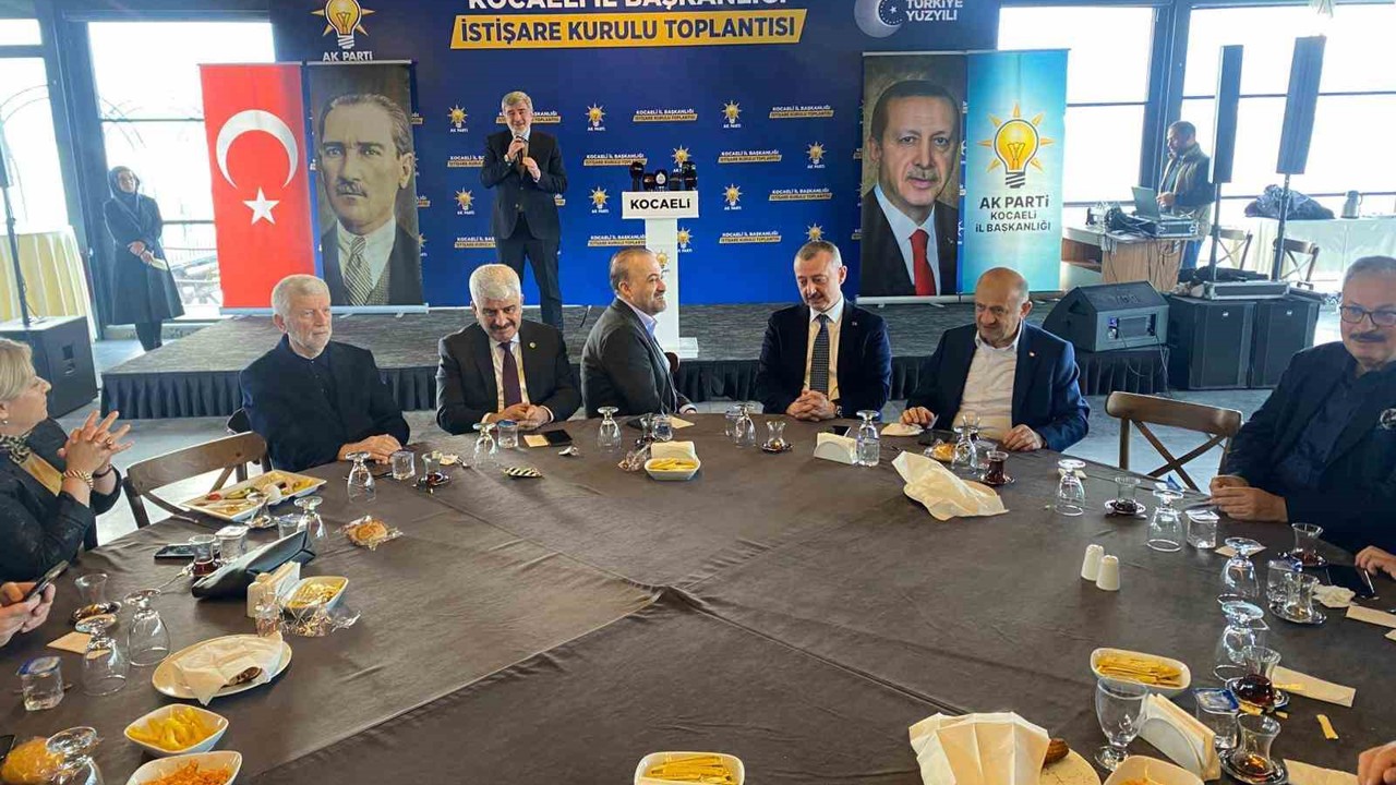 Eski bakan Osman Pepe’den "Yeni Yalta yazılıyor" uyarısı
