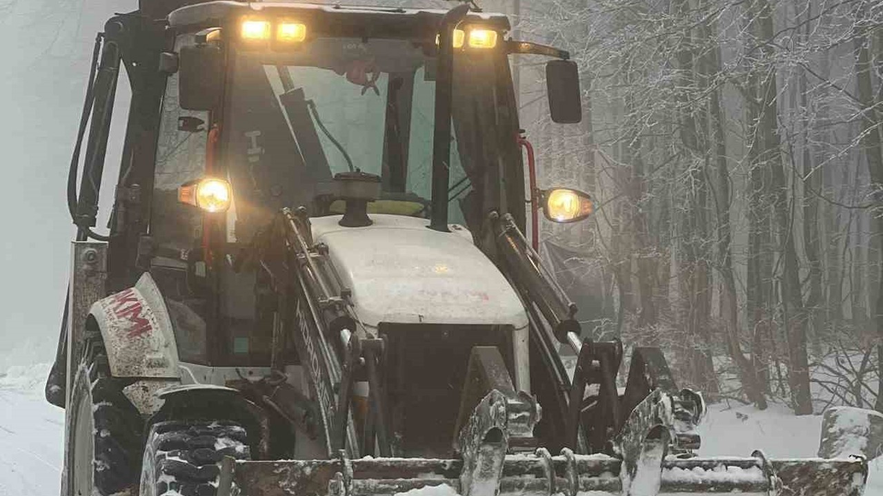 Kocaeli’de yüksek kesimlerde kesintisiz kış mesaisi başladı
