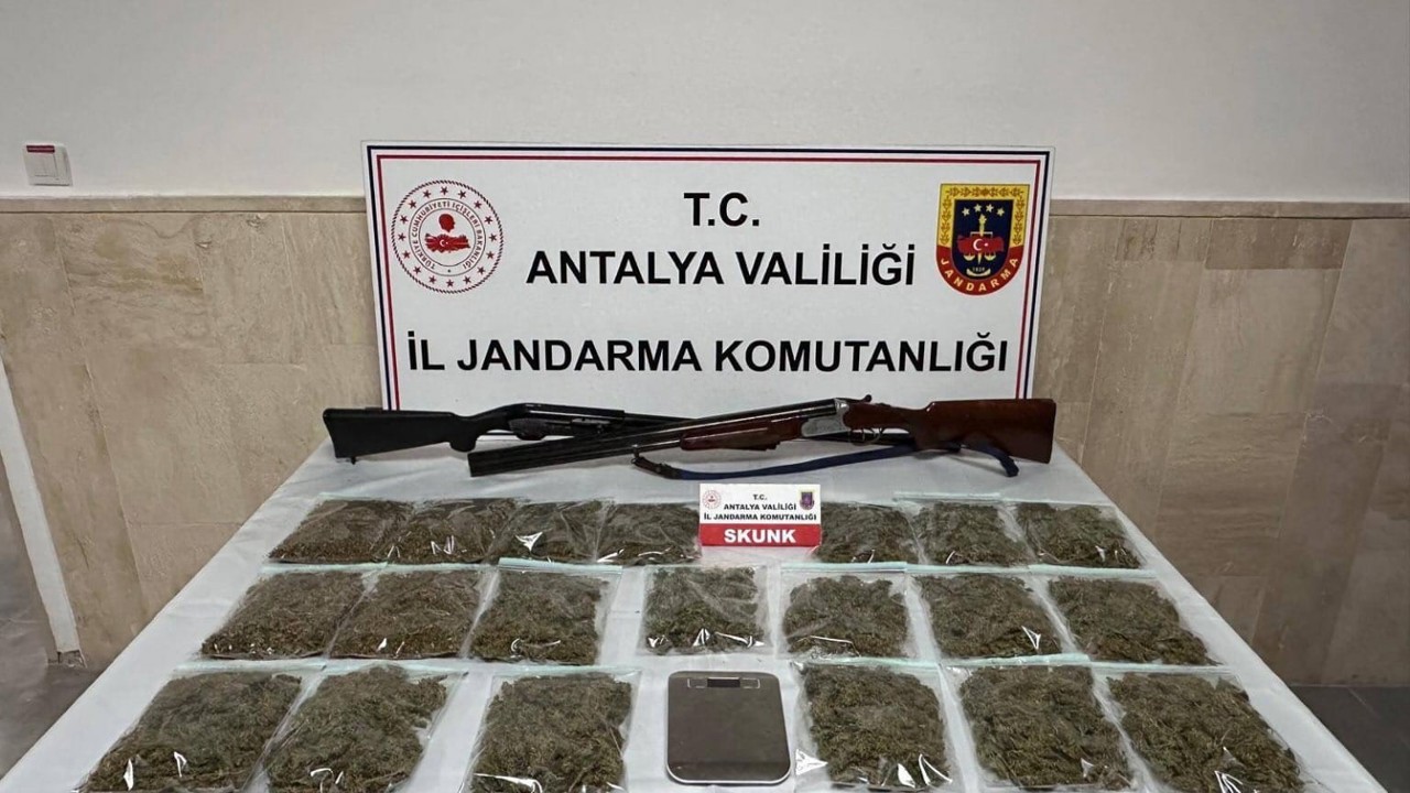 Korkuteli’de uyuşturucu operasyonu: 3 gözaltı
