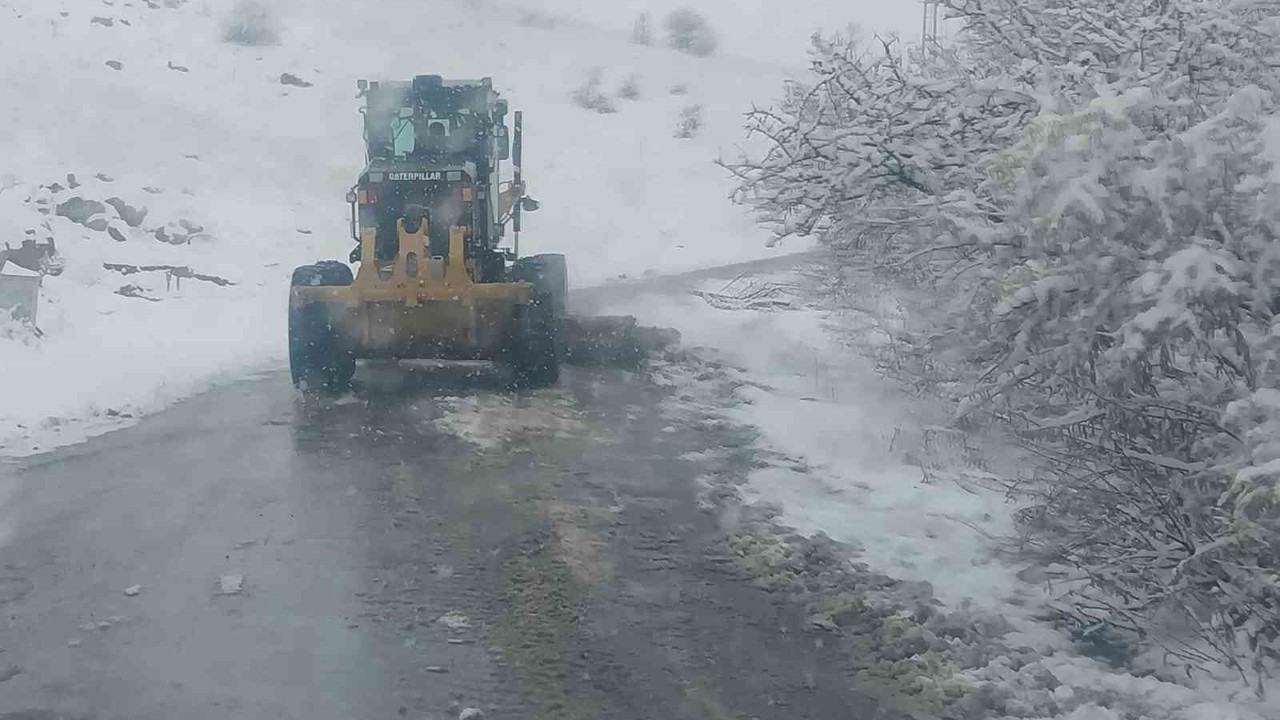 Battalgazi Belediyesi’nden kar yağışına karşı hızlı müdahale
