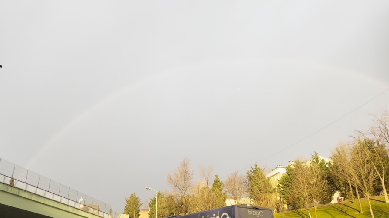 İstanbul’da gökkuşağı sürprizi
