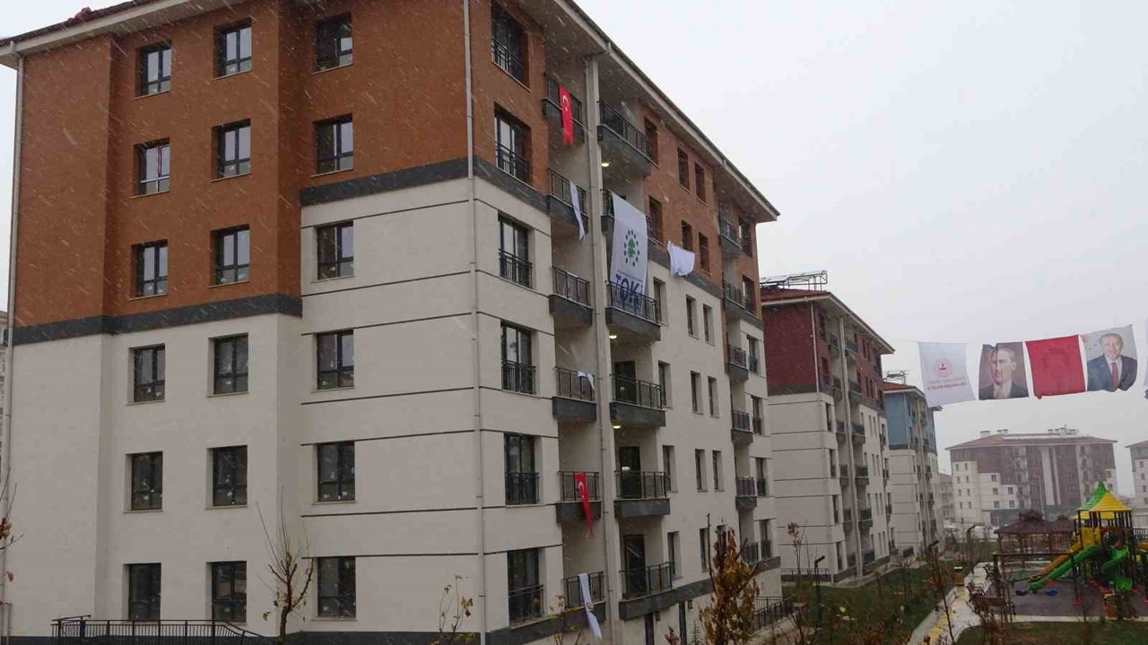 Malatya’da 11 bin 367 konut ve 128 iş yeri için kura çekimi yapıldı
