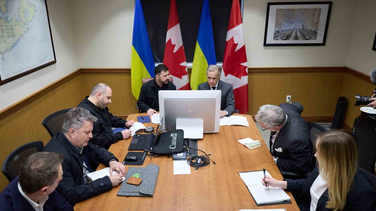 Zelenskiy, Trump görüşmesi öncesinde Avrupalı liderlerle ortak telefon görüşmesi gerçekleştirdi
