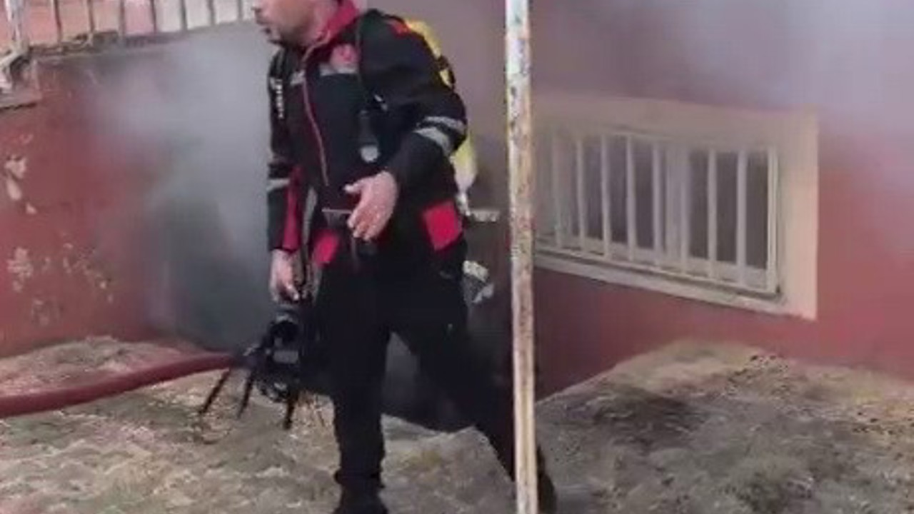 Okulun bodrum katında korkutan yangın
