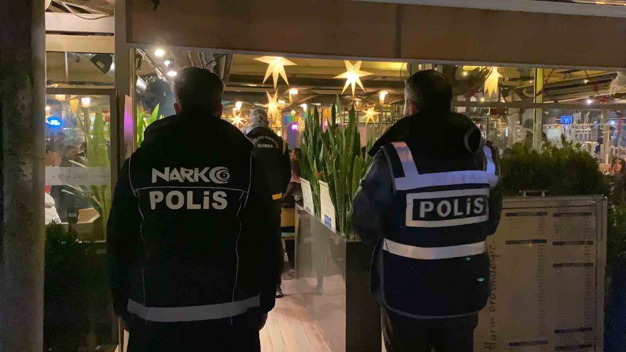 Bursa’da gece boyunca süren asayiş uygulaması: 3 ilçede aranan şahıslar yakalandı
