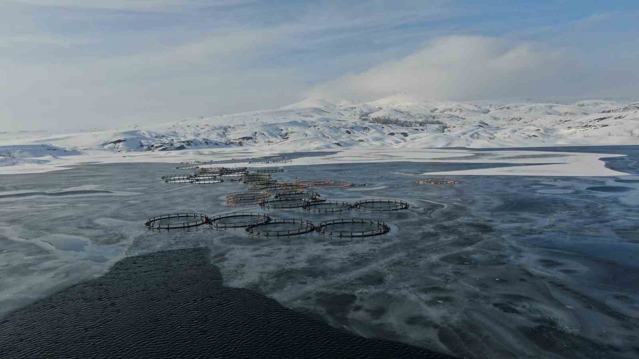 İlçe adeta dondu, termometreler -19.4’ü gösterdi
