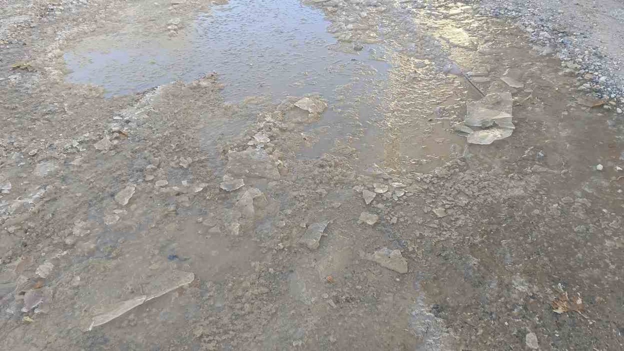 Gölbaşı’nda, sular dondu
