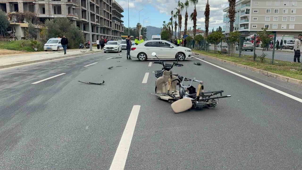 Gazipaşa’da akülü motosiklete otomobil çarptı: 1 ölü
