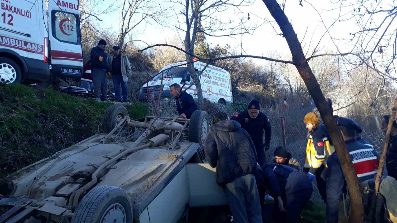 Burdur’da kontrolden çıkan otomobil takla attı: 1 yaralı
