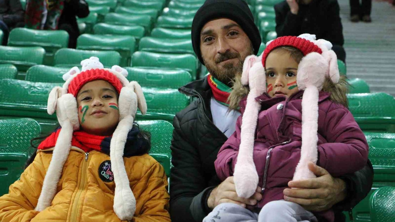 Trendyol 1. Lig: Amed Sportif Faaliyetler: 3 - Iğdır FK: 0
