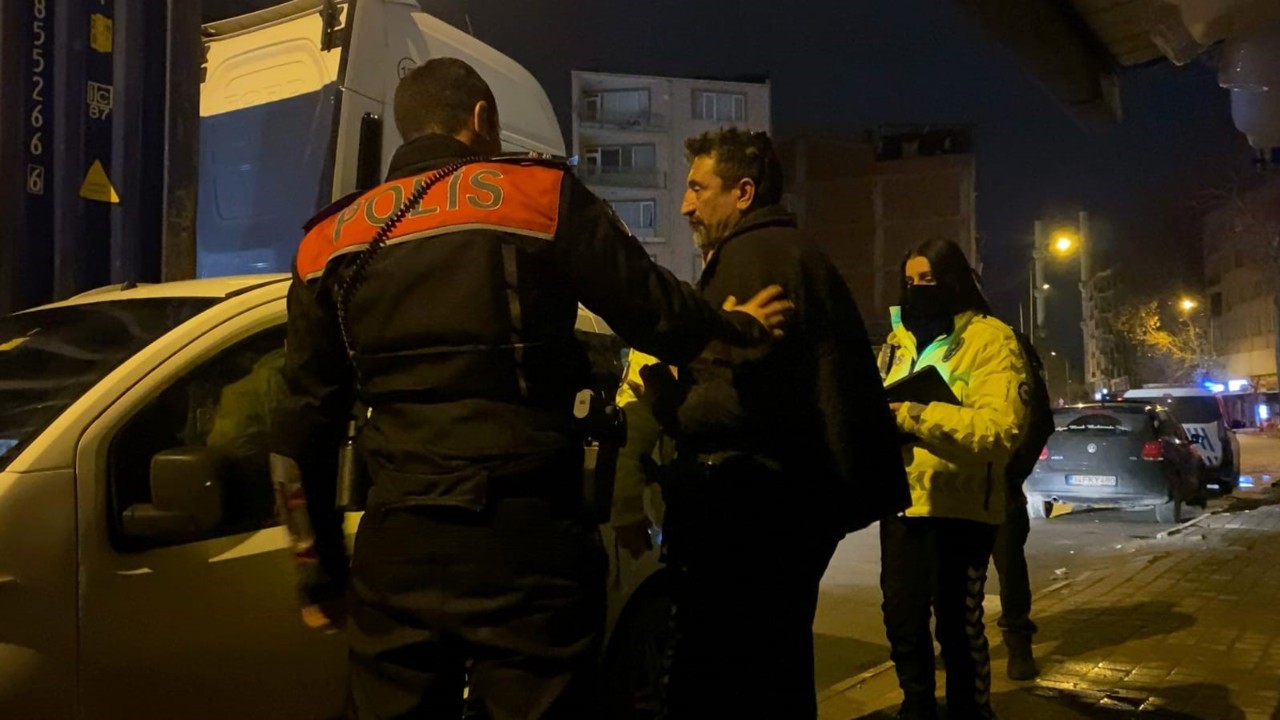 Polislerin alkollü sürücüyle imtihanı
