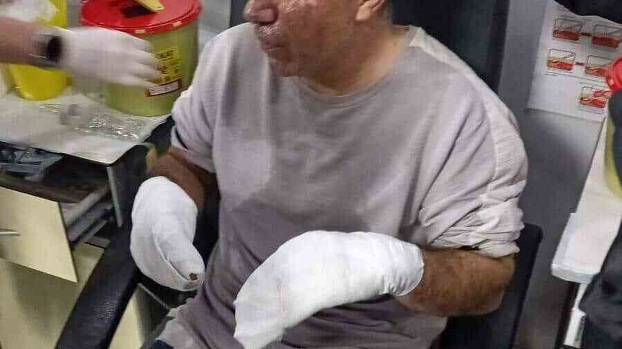 Avcılar’da seyir halinde yanan minibüsün alevler içinde kaldığı görüntüler ortaya çıktı
