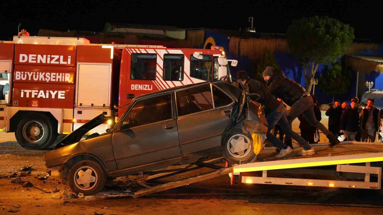 Denizli’de 5 aracın karıştığı zincirleme kaza çok sayıda kişi yaralandı
