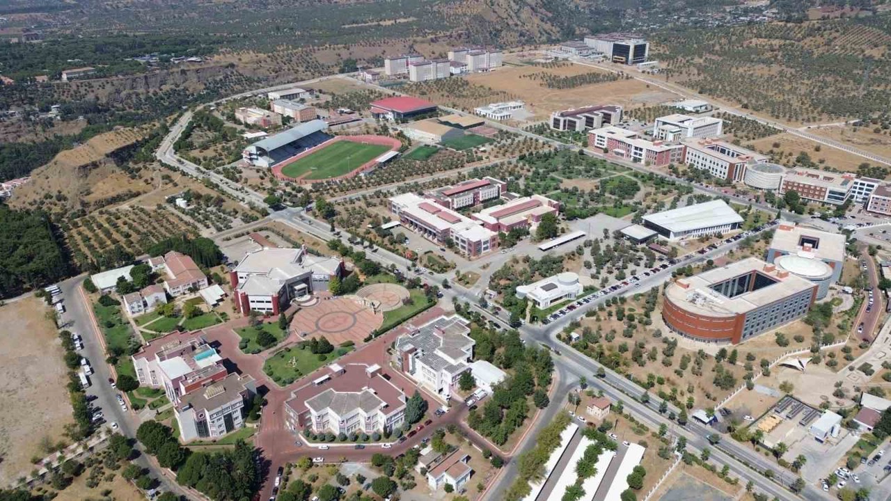 Üniversite kampüsü estetik görünüme kavuşturuldu
