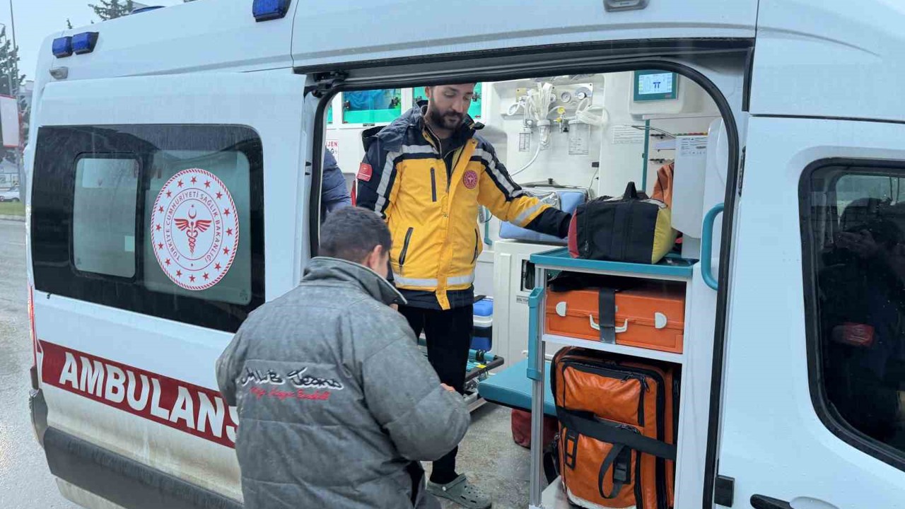 Eli spiralle kesilen kişi yaralandı
