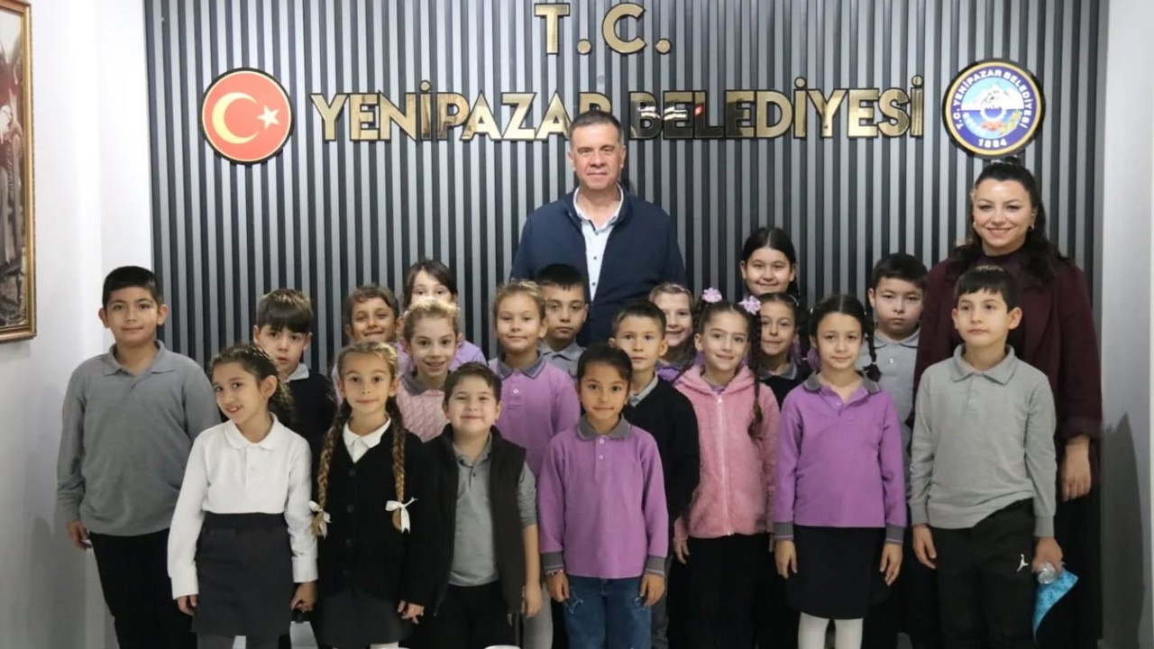 Başkan Ercan minik öğrencileri belediyede ağırladı
