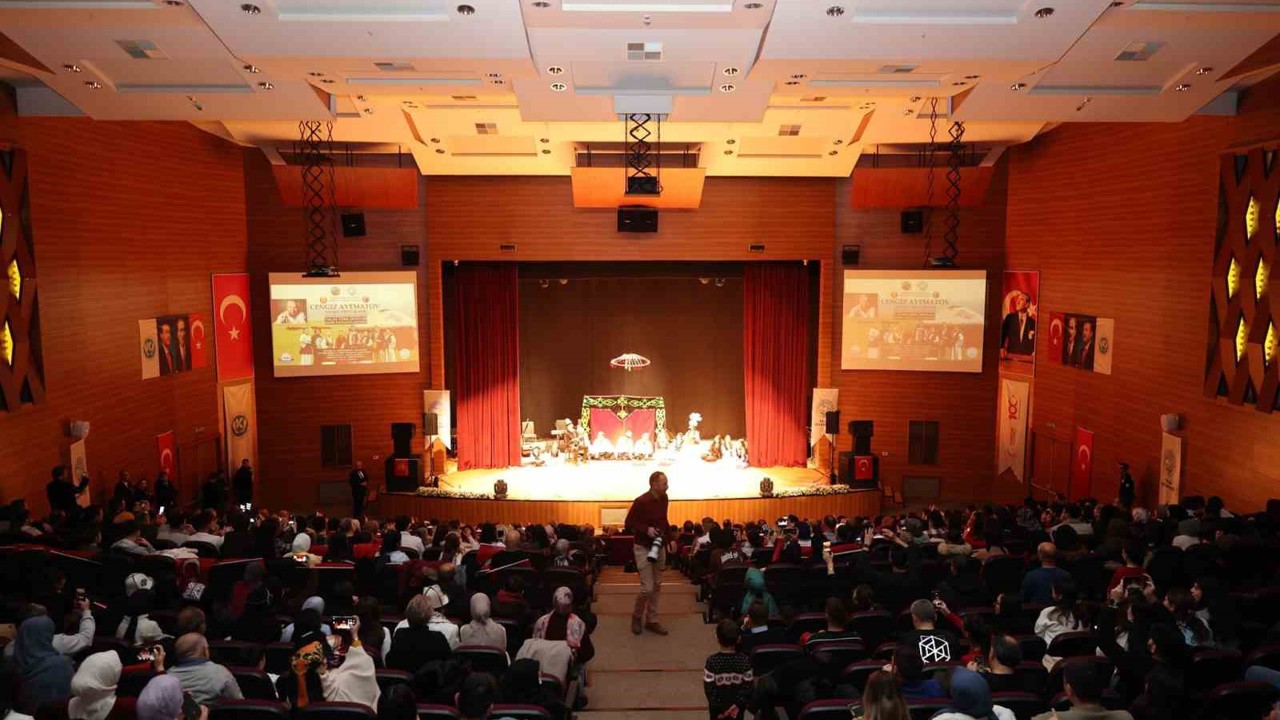 Cengiz Aytmatov’a Talas’ta görkemli anma
