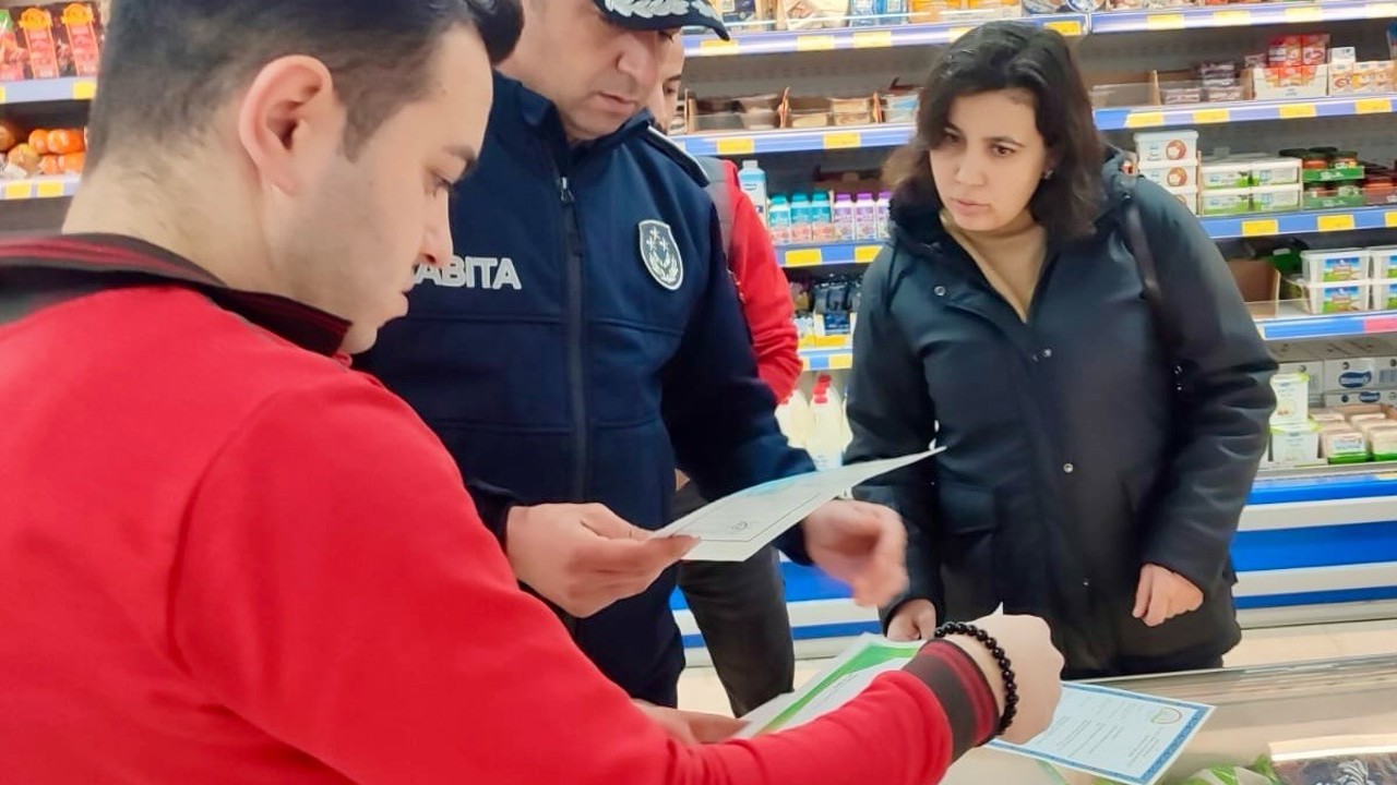 Çine’de zincir marketler denetlendi
