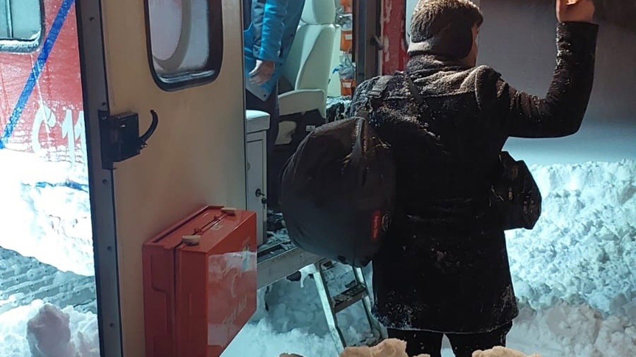 UMKE ekipleri köylerde mahsur kalan hastalar için seferber oldu
