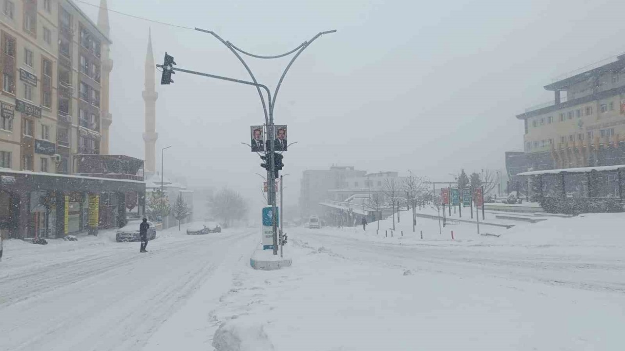 Şırnak’ta vatandaşlara trafiğe çıkmayın uyarısı
