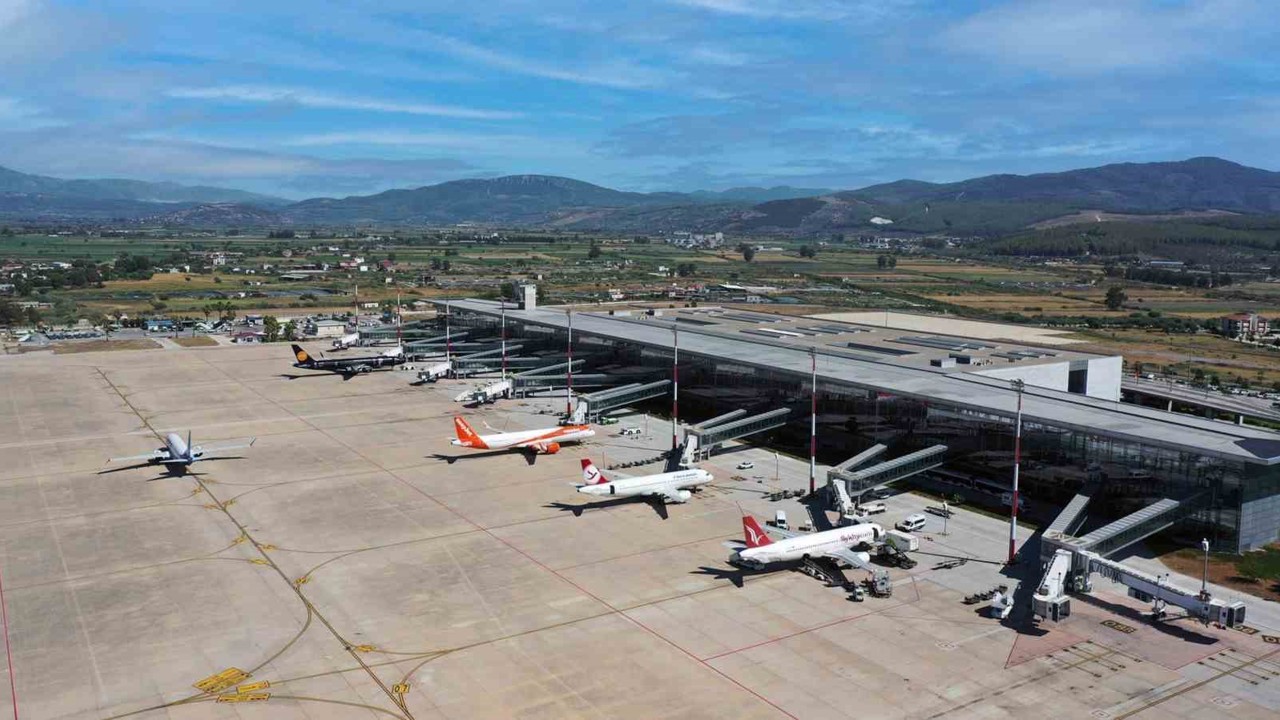 Muğla’nın iki havalimanı 11 ayda 9 milyon 844 bin yolcuya hizmet verdi
