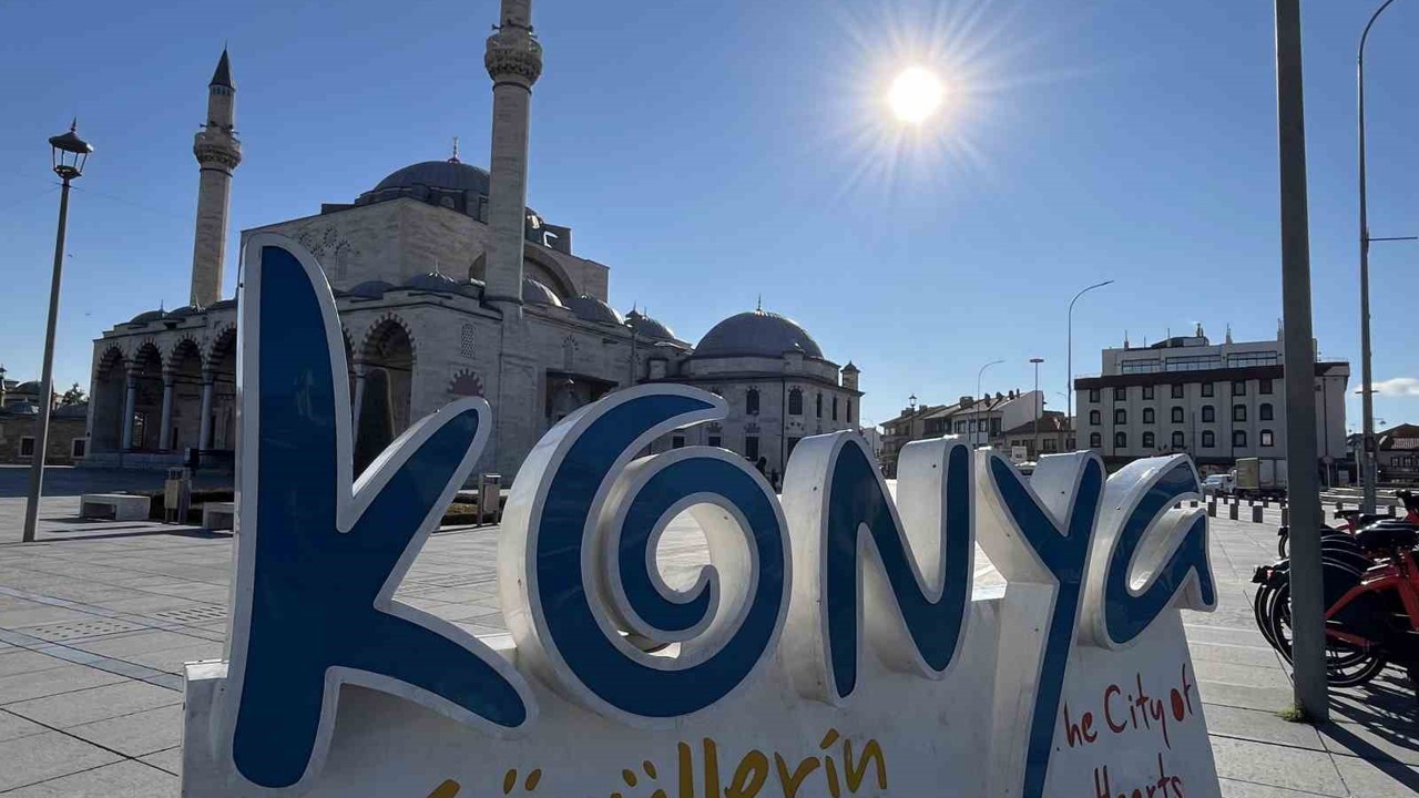 Türkiye’nin dört bir yanında kar, Konya’da güneş var
