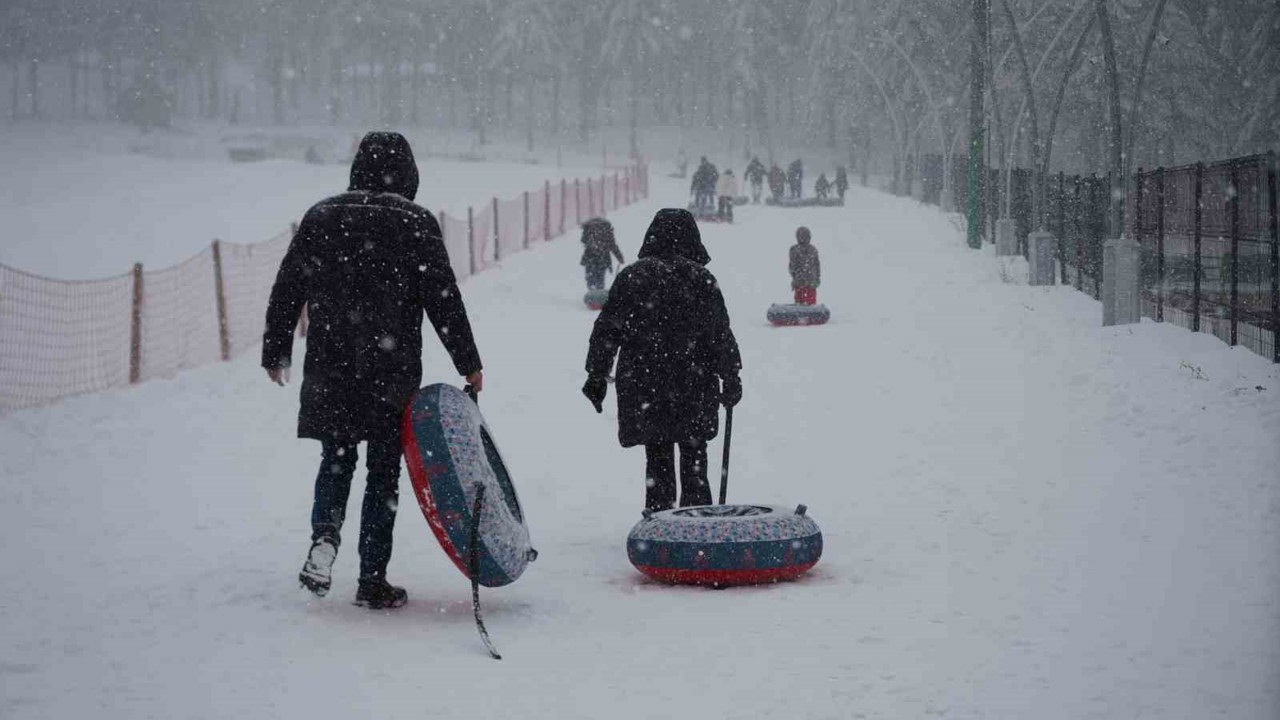 Kış turizminin gözdesi Kartepe’de kar sevinci
