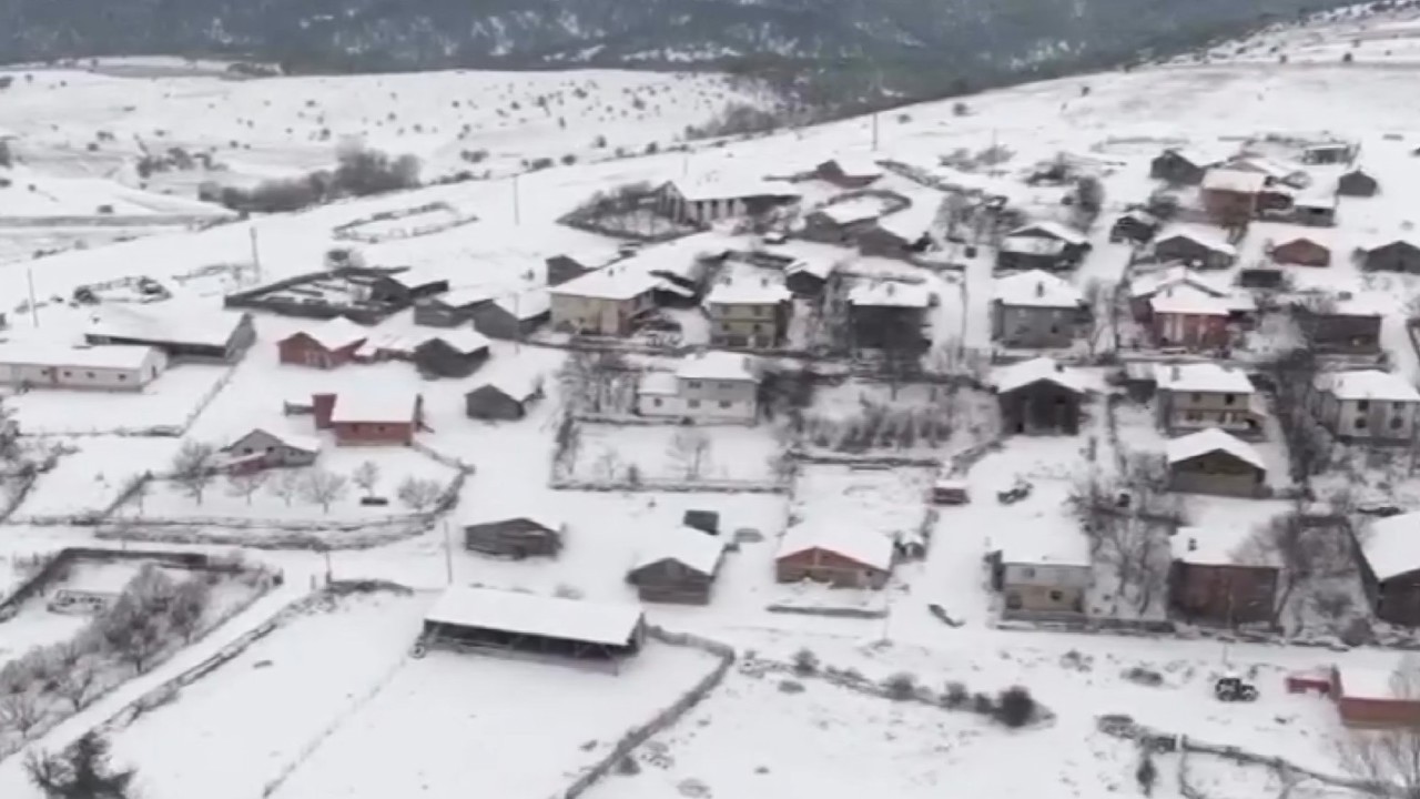 Çankırı’nın yüksek kesimlerinde kar yağışı etkili oluyor
