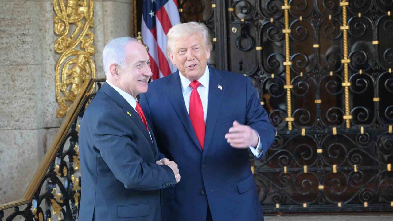 Trump, Netanyahu ile bir araya geldi
