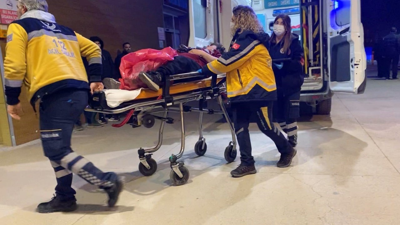 Bursa’da tekel bayisine silahlı saldırı: 2 yaralı
