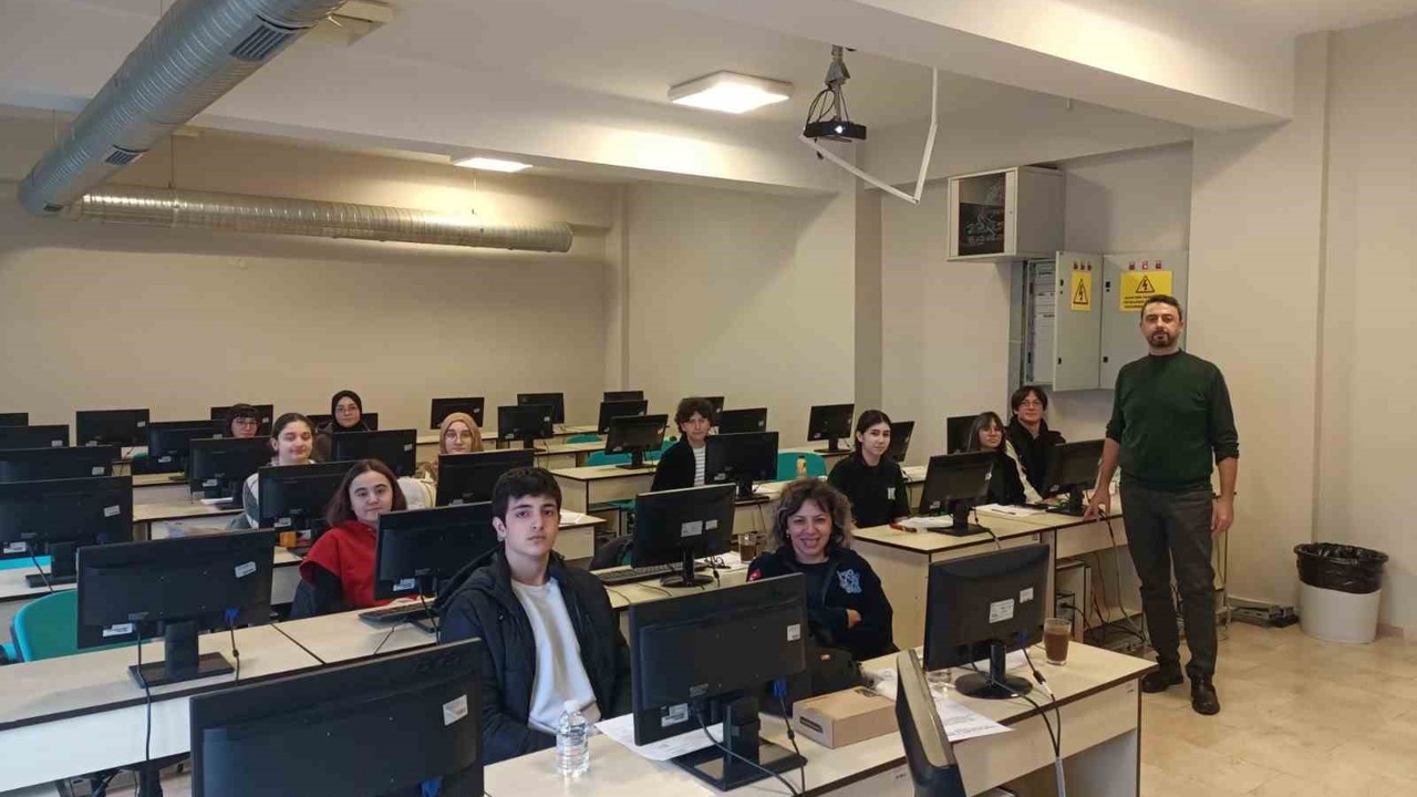 BİLSEM öğrencilerine yönelik teorik ve uygulamalı dersler verildi
