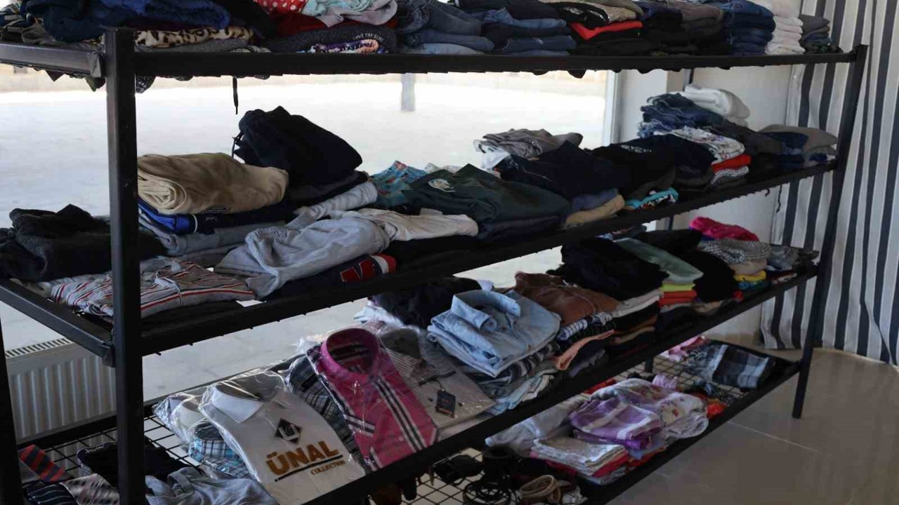 Kale Belediyesinden ihtiyaç sahibi vatandaşlara Sosyal Market desteği
