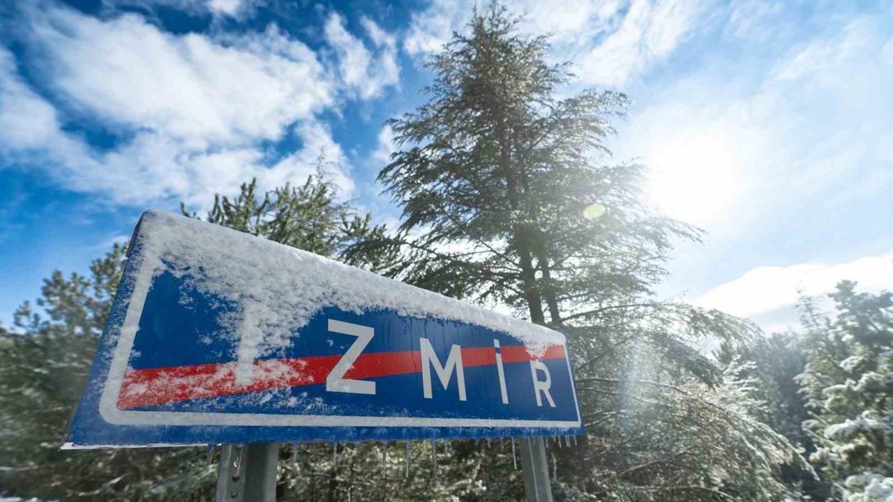 İzmir’in yüksek kesimlerinde karla mücadele
