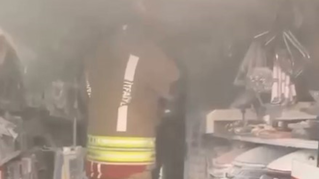 Motosiklet tamirhanesinde çıkan yangın söndürüldü
