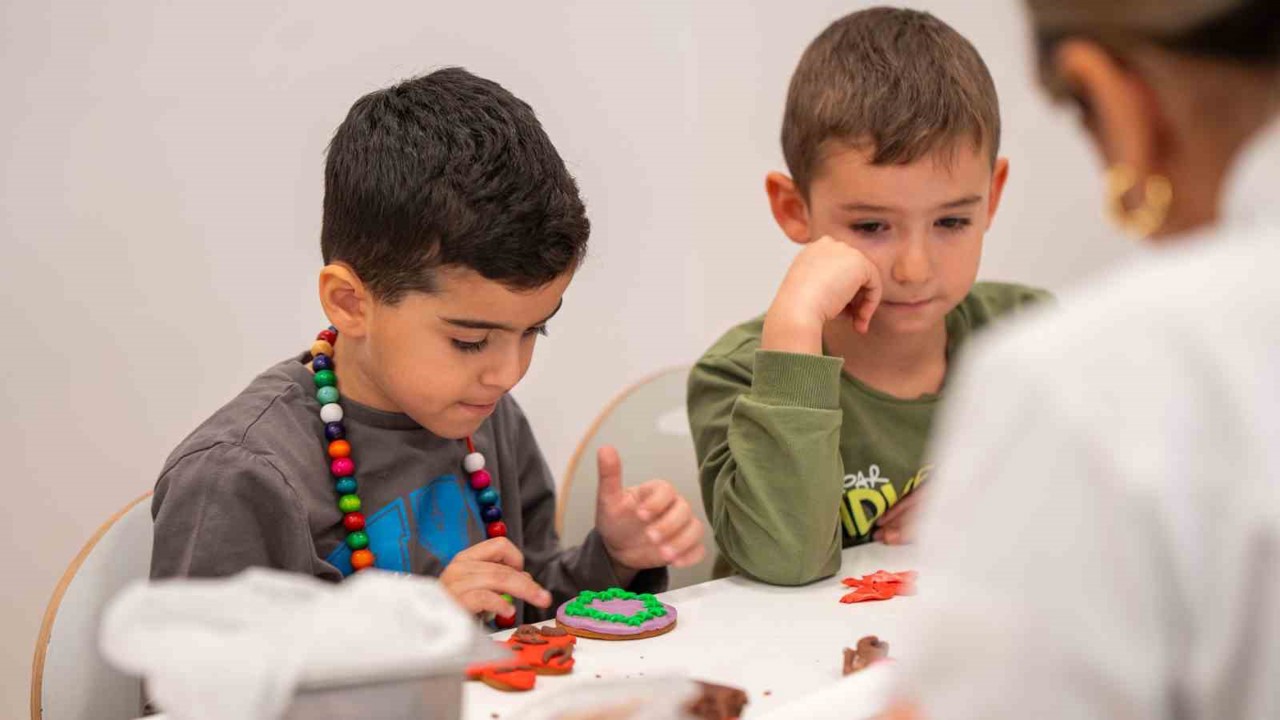 Minik şeflerden ‘yılbaşı’ kurabiyeleri
