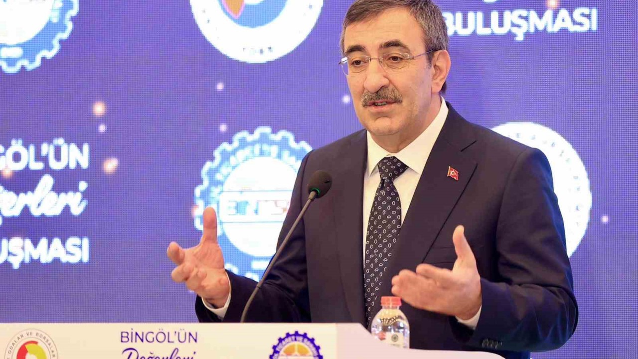 Cumhurbaşkanı Yardımcısı Yılmaz: "Savaşların, çatışmaların, belirsizliklerin ortasında büyümeye devam eden bir Türkiye var"
