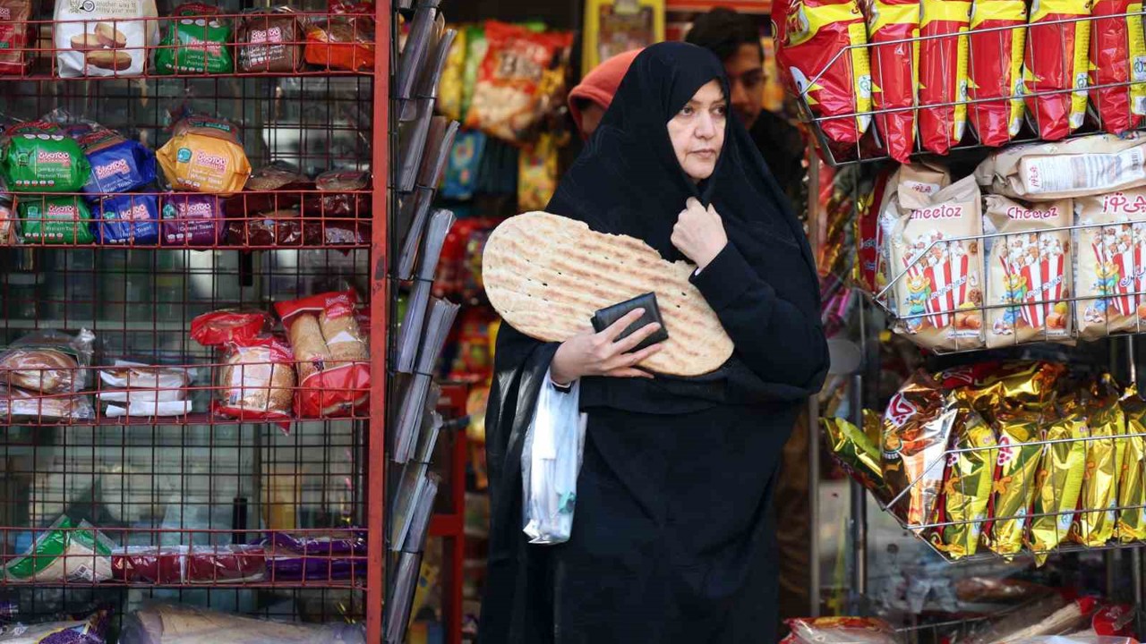 İran Cumhurbaşkanı Pezeşkiyan’dan protestolara yönelik ilk açıklama: "Protestocuların talepleri dinlenecek"
