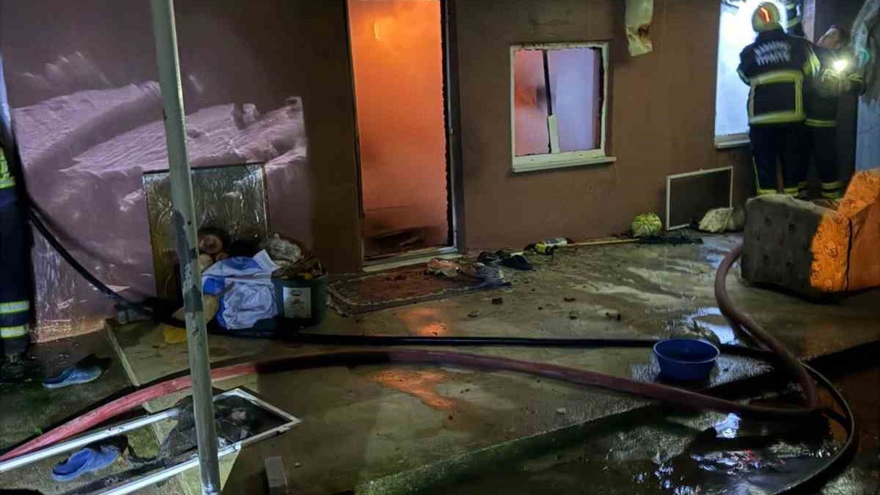 Edirne’de yaşlı kadının evi alevlere teslim oldu
