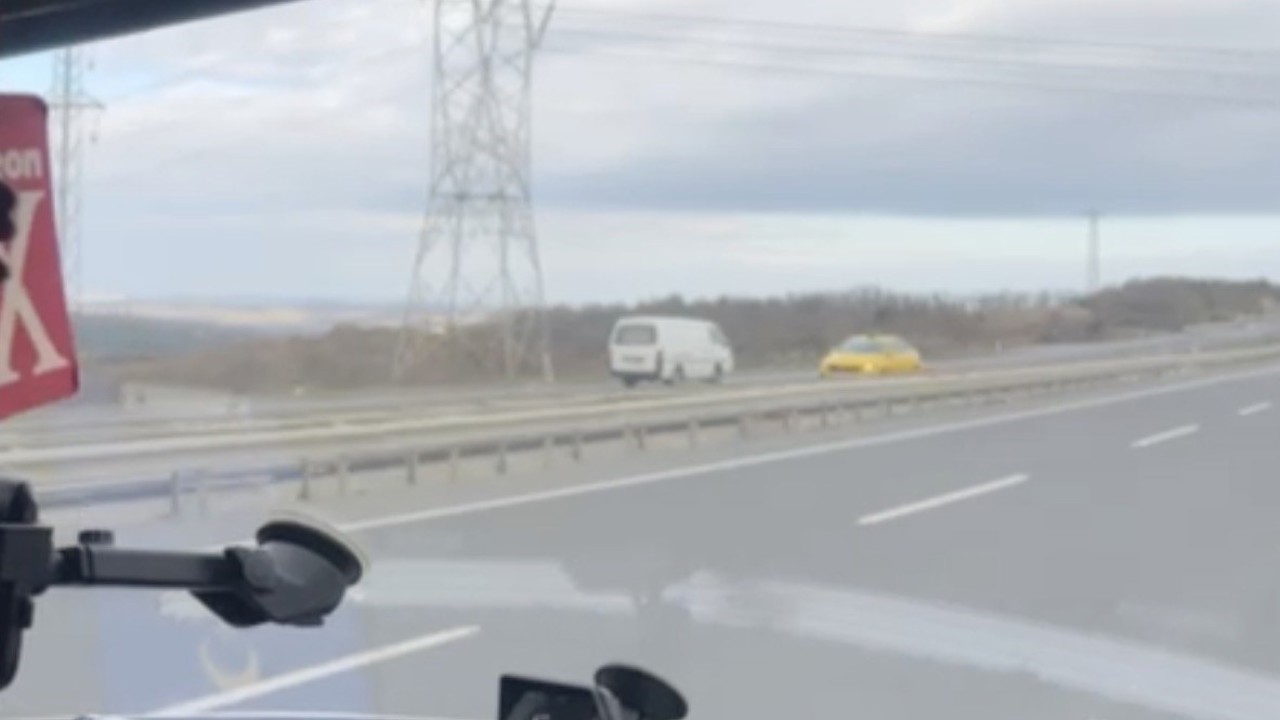 İstanbul Havalimanı yolunda ters yönde giden araç kamerada

