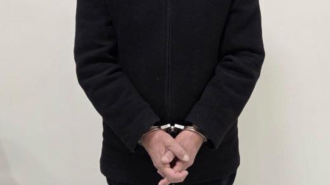 Kütahya’da umre vaadiyle 23 kişiyi dolandırdığı iddia edilen şahıs tutuklandı
