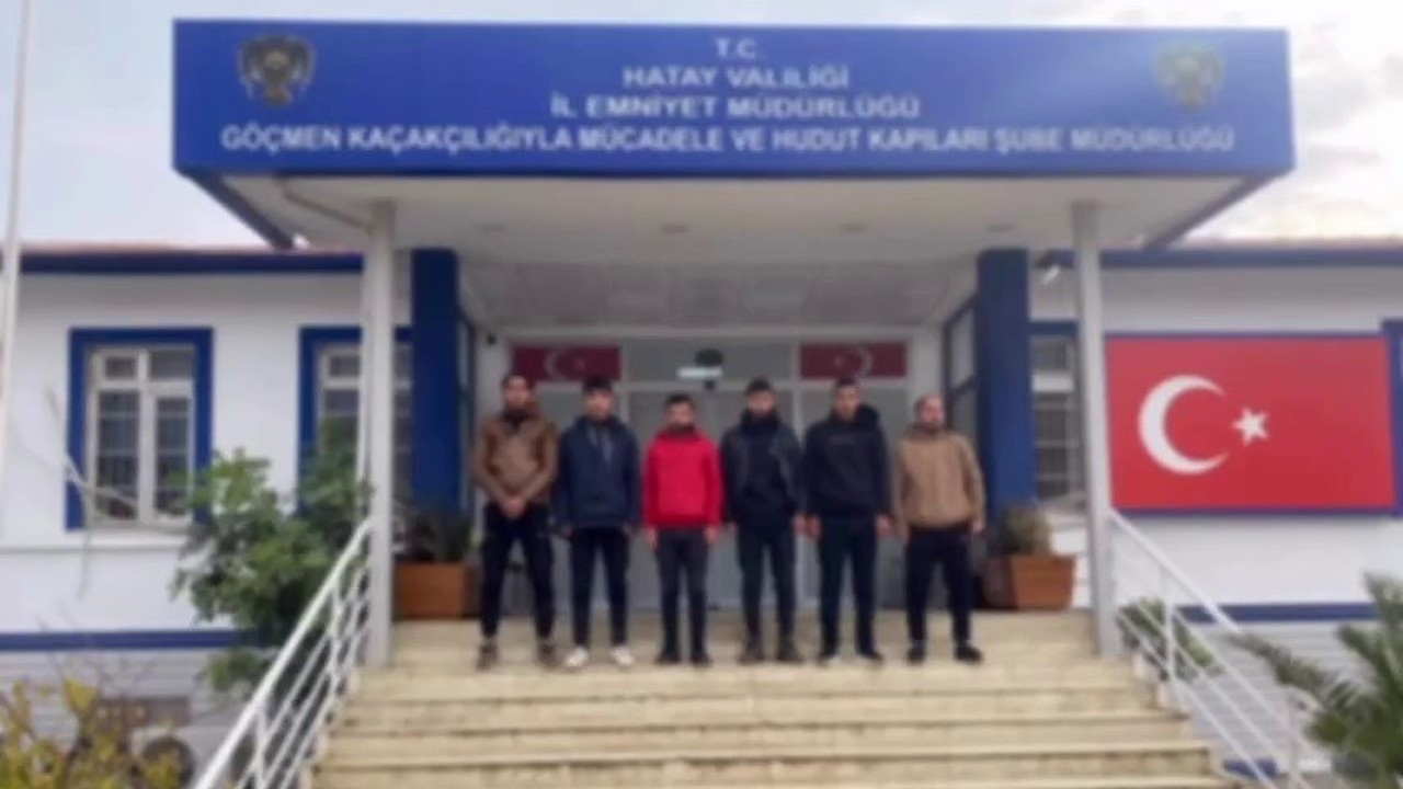 Hatay’da araçta 6 kaçak göçmen yakalandı
