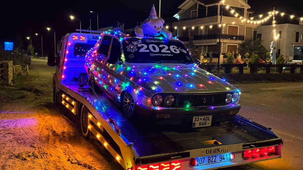 LED ışıklarla süslenen Toros dikkat çekti
