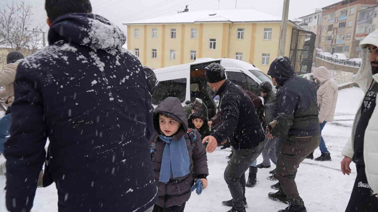 Gümüşhane’de kar esareti
