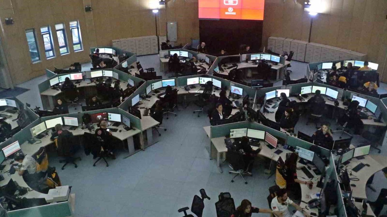 Antalya’da 112 Acil Çağrı Merkezine 2025 yılında 3 milyon çağrı geldi, yüzde 54’ü asılsız çıktı
