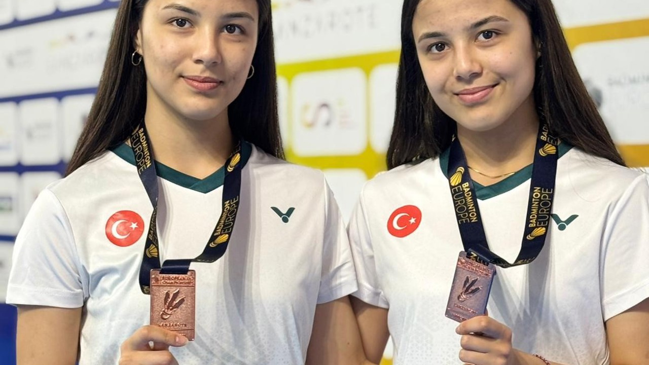 Eskişehirli milli sporcu ikizlerden Avrupa 3’üncüsü oldu
