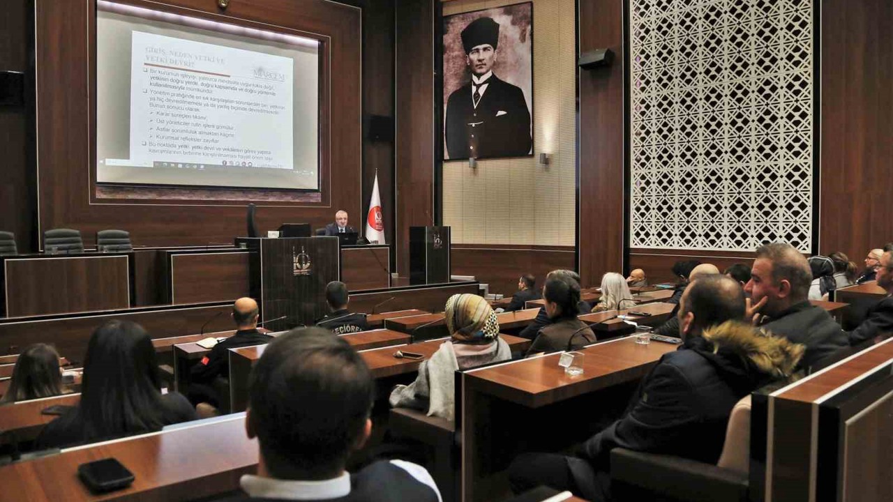 Keçiören Belediyesi yöneticilerine disiplin ve yetki devri eğitimi
