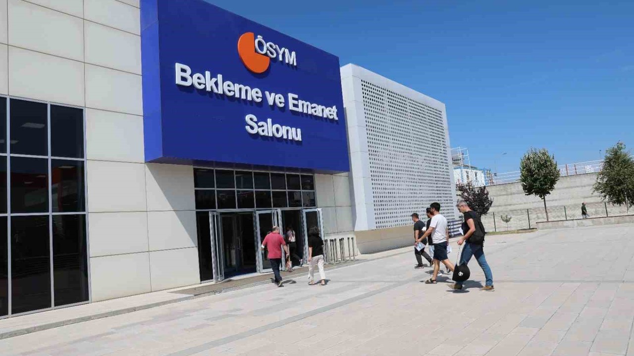 ÖSYM 2025 yılında 8 milyondan fazla adaya sınav hizmeti verdi
