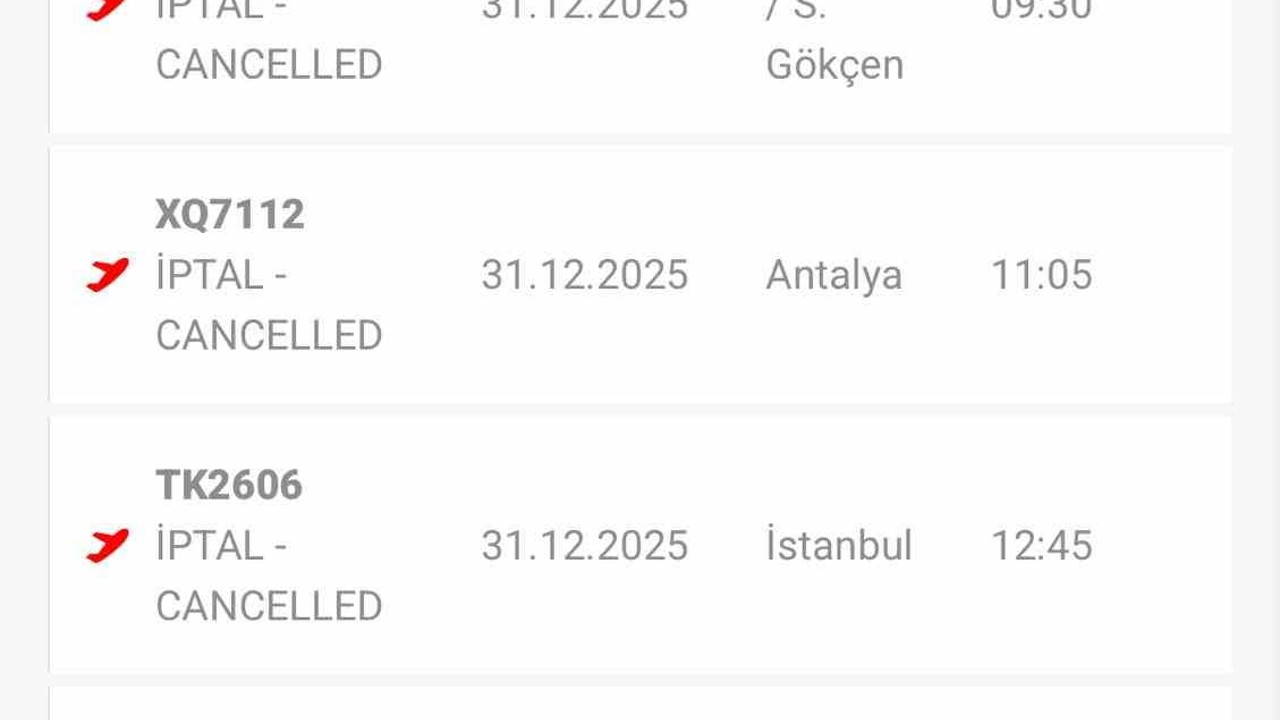 Diyarbakır’da uçak seferlerine kar engeli
