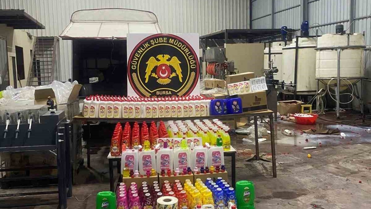 Bursa’da zehirli madde imalatı ve kaçak üretime büyük darbe: 6 gözaltı
