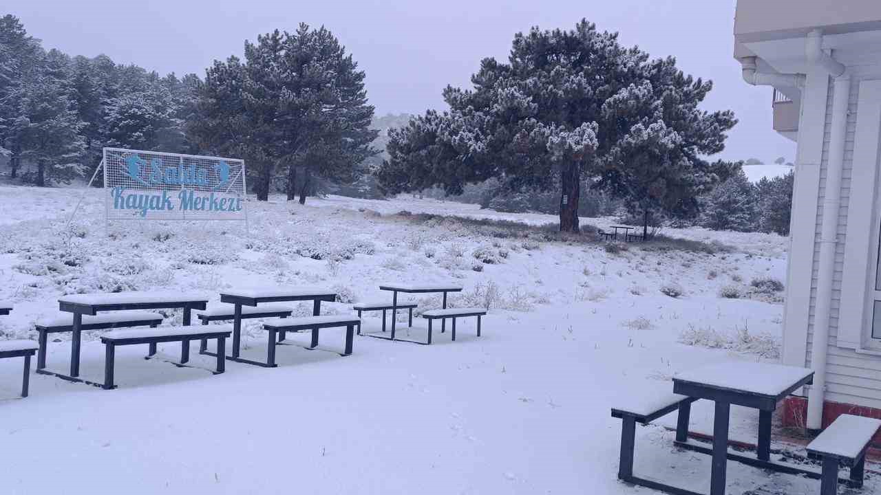 Salda’ya mevsimin ilk karı yağdı
